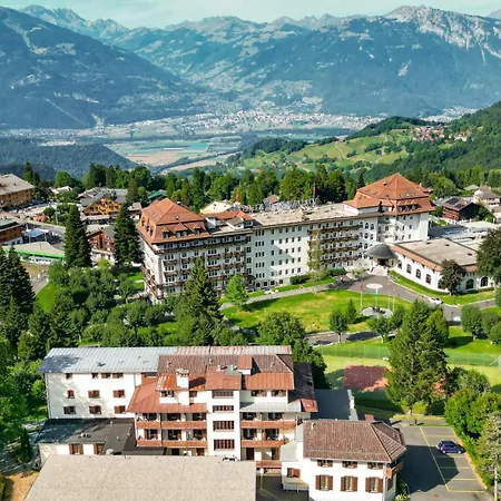 Villars Lodge Szálloda