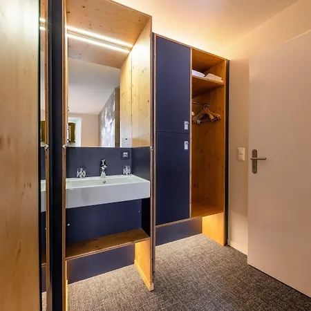 Villars Lodge Szálloda