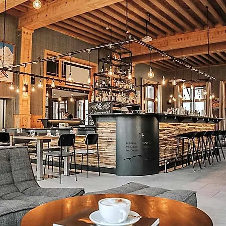 Villars Lodge 酒店 威拉尔-苏-罗伦