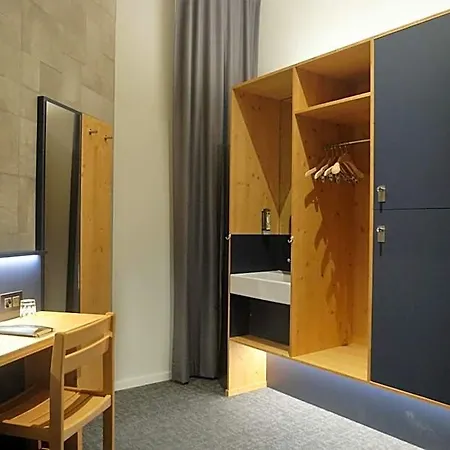 Villars Lodge 酒店 3*
